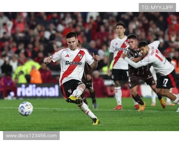 17岁307天的奇迹少年马斯坦托诺创造世俱杯近年最年轻首发纪录