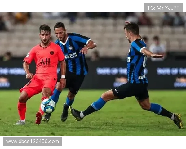 黄旭东力挺国米引热议球迷调侃巴黎稳了今夜大战悬念再起